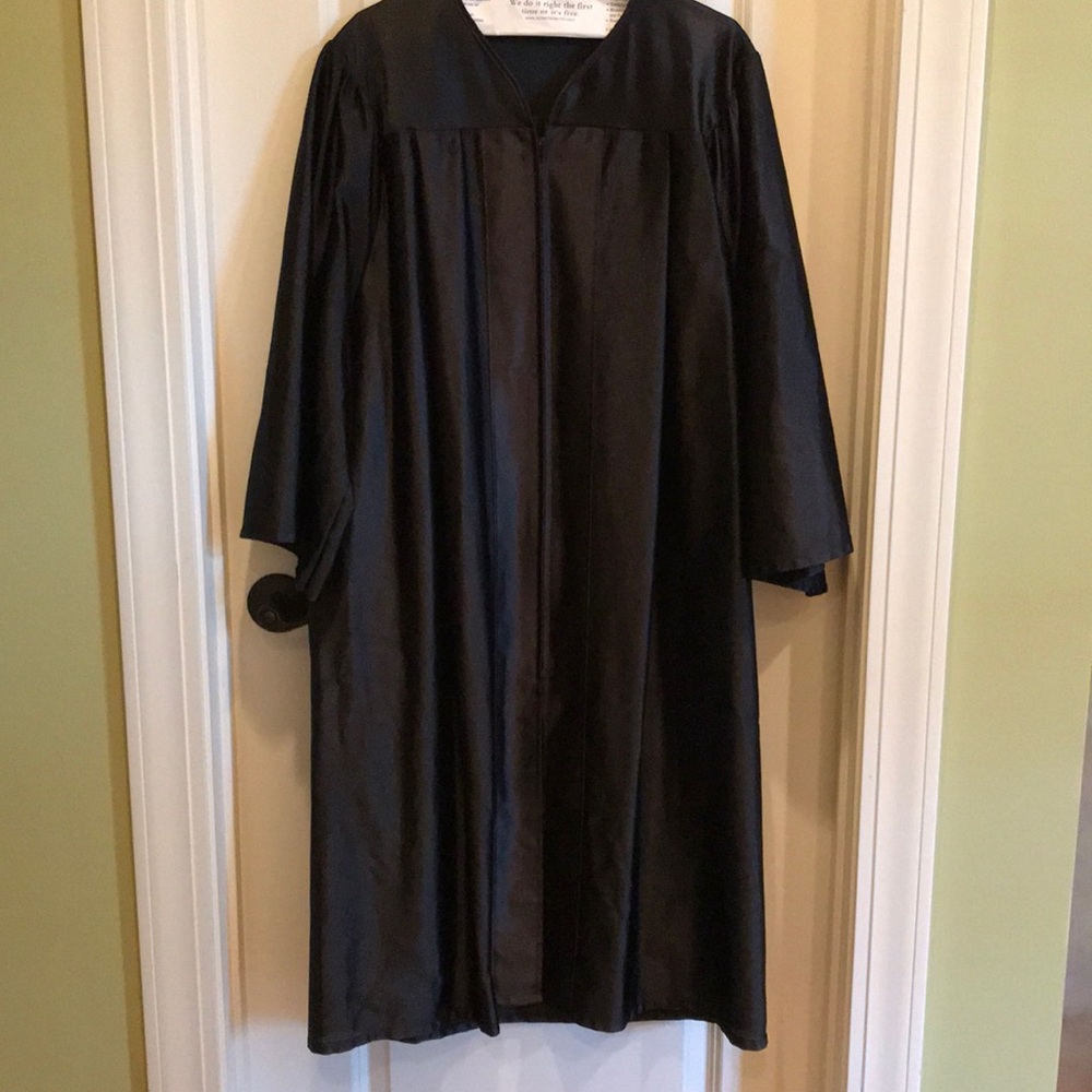 Graduation gown